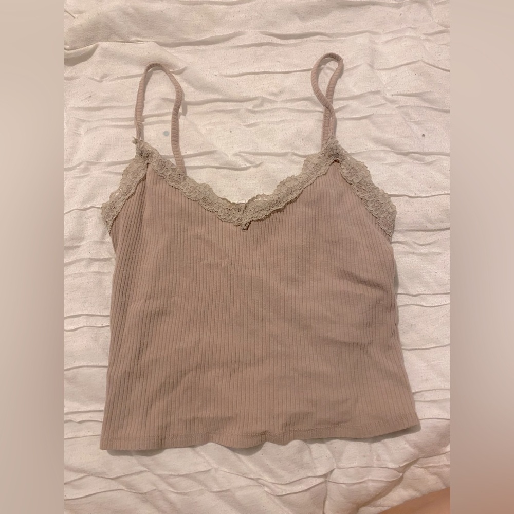 Tan/nude Garage cropped lace tank👢👡
